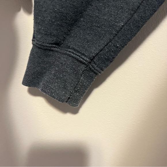 Clover Sweatshirt - Picture 7 of 8